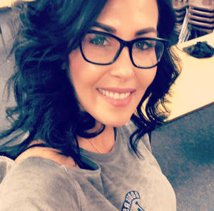 Meet your Posher, Elicia